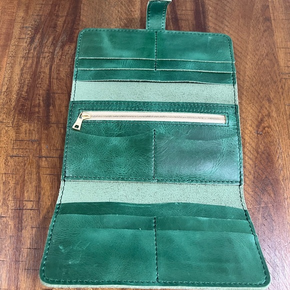 *GUC* *RARE* Portland Leather Goods Cowboy Mint Trifold Wallet - Picture 3 of 3